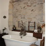 La Maison Des Chartreux Bed & Breakfast