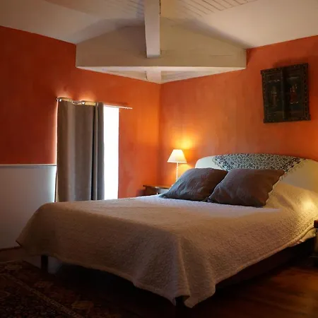 La Maison Des Chartreux Bed & Breakfast *