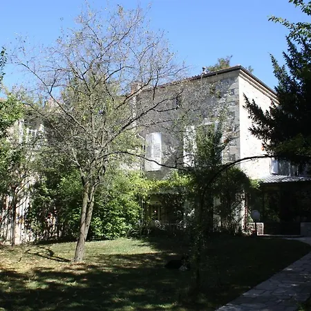 La Maison Des Chartreux Bed & Breakfast 3*
