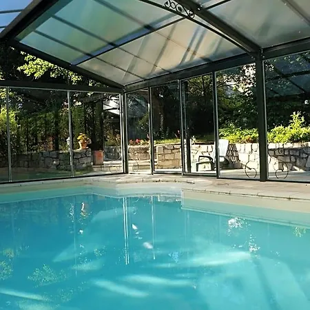 La Maison Des Chartreux Bed & Breakfast