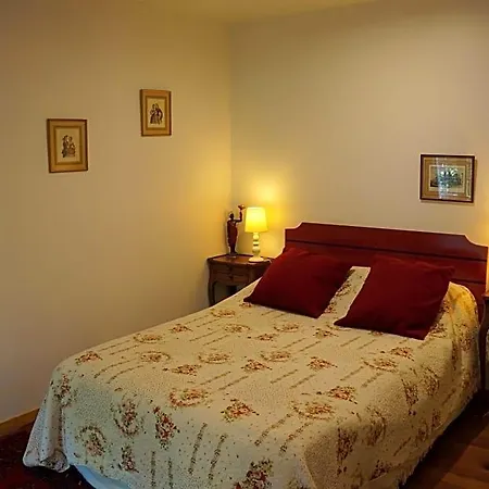 Bed & Breakfast La Maison Des Chartreux 3*